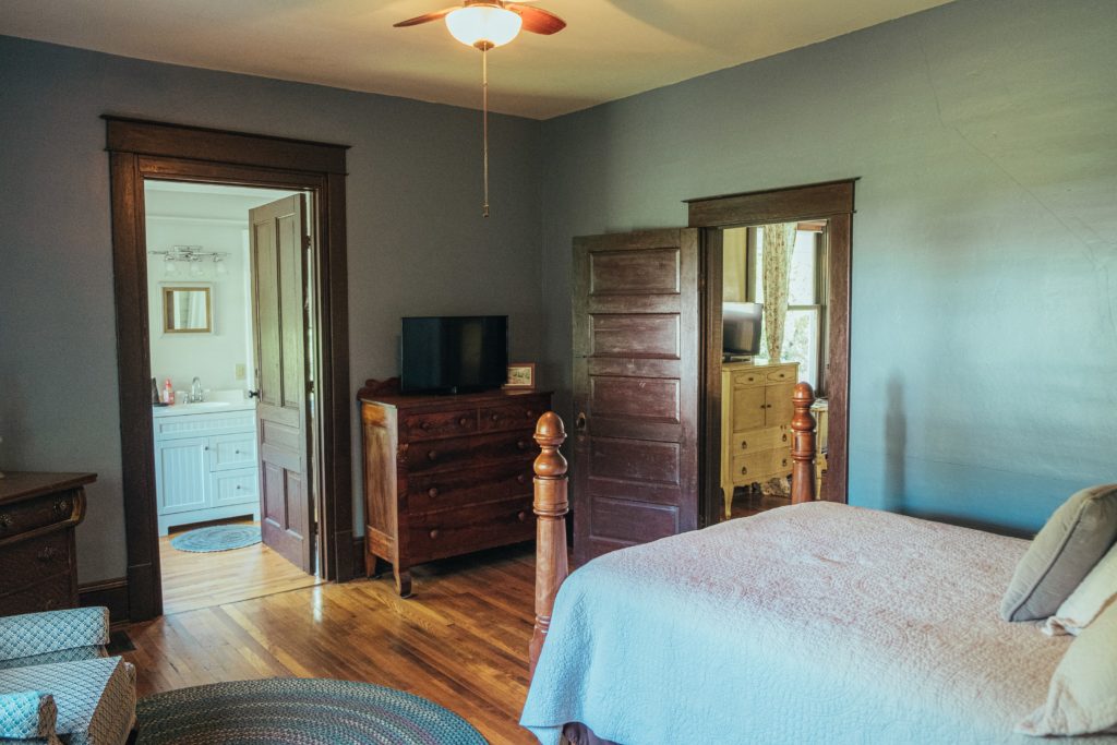 interior lodging bedroom cabin